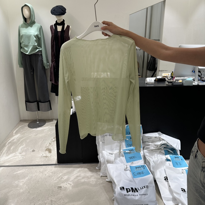 INNI東大門代購女裝新款真品時尚休閑熱賣人氣推薦長袖T恤INNI長袖T恤圖色2