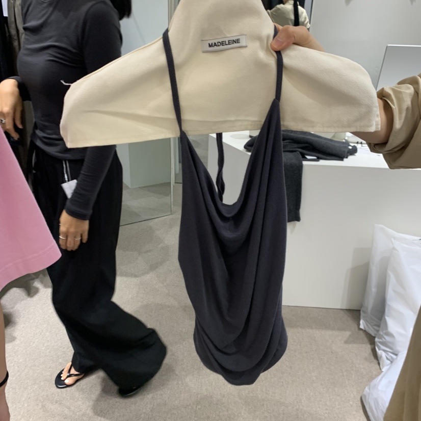 MADELEINE韓國直郵女士新款真品熱賣推薦休閑吊帶背心露背MADELEINE吊帶/背心圖色3墨