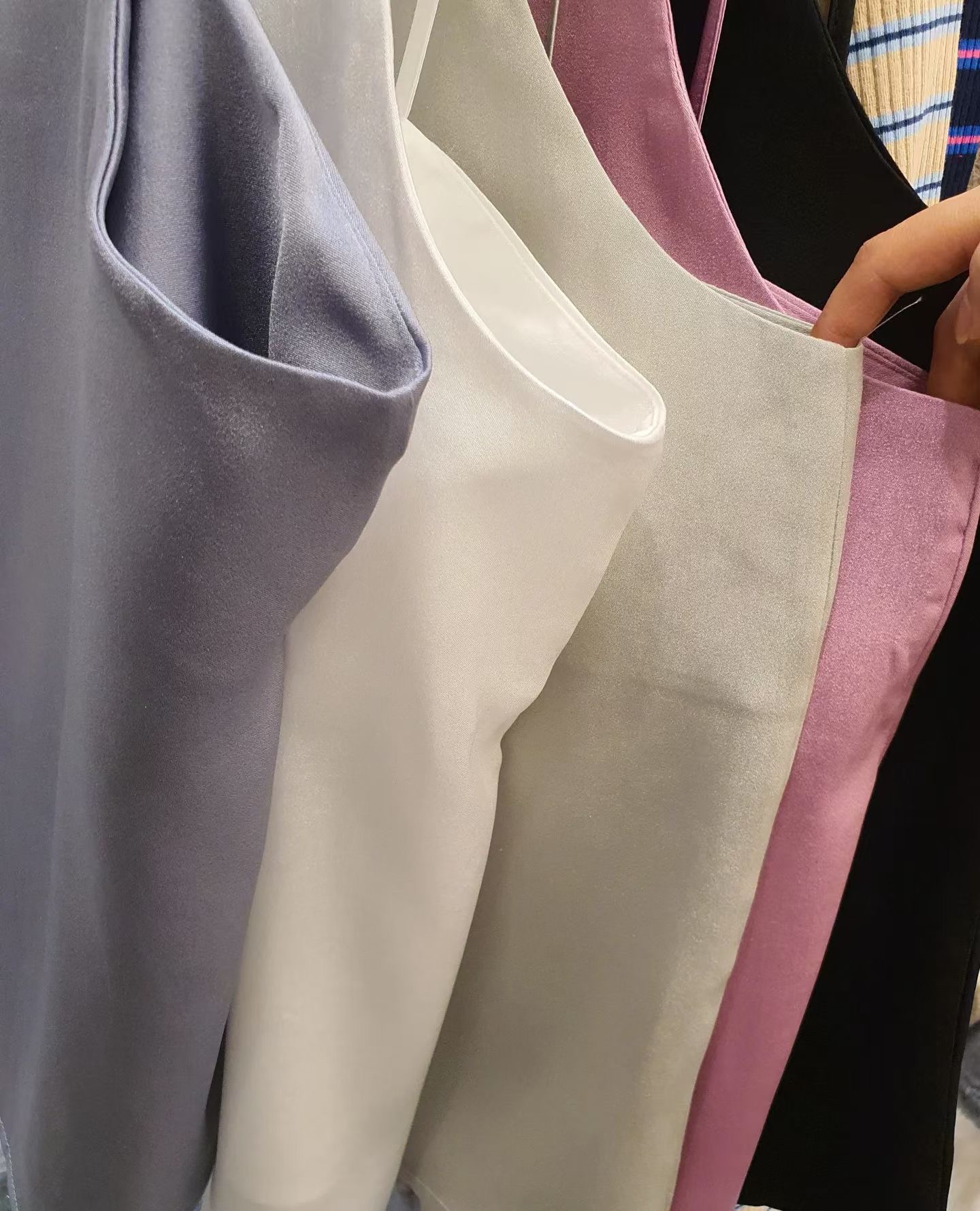 MYCABINET韓國直郵女士新品時尚真品熱賣吊帶背心無袖緞面MYCABINET吊帶/背心