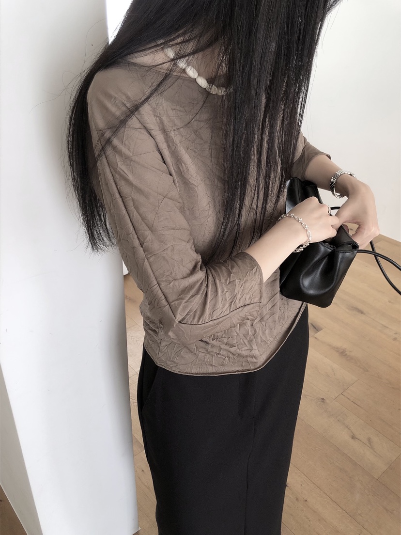 LE BUTTER東大門實拍女士新款推薦人氣時尚熱賣T恤船領褶皺LE BUTTERT恤