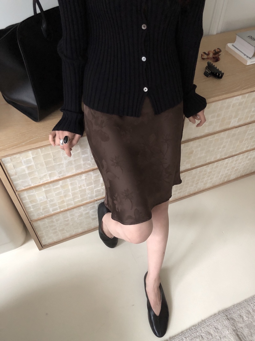 LE BUTTER東大門直郵女士新款時尚熱賣人氣真品短裙緞面LE BUTTER短裙