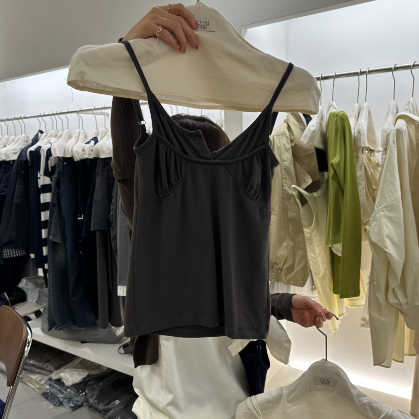 BERTHA韓國直郵女士新品熱賣時尚真品人氣休閑吊帶背心紐扣BERTHA吊帶/背心圖色3墨色