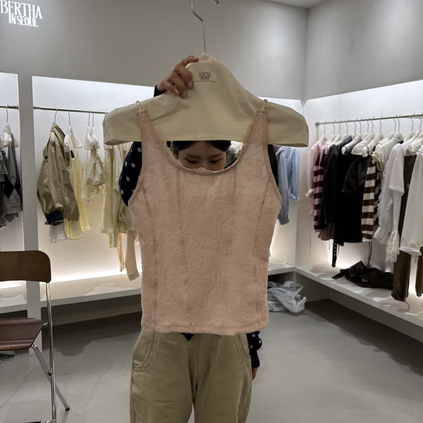 BERTHA東大門代購女裝新款時尚熱賣休閑吊帶背心蕾絲無袖BERTHA吊帶/背心圖色2
