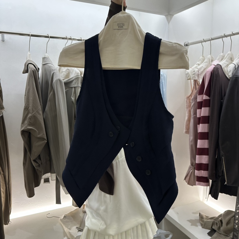 BERTHA東大門代購女裝新品人氣時尚休閑熱賣真品吊帶背心BERTHA吊帶/背心圖色2