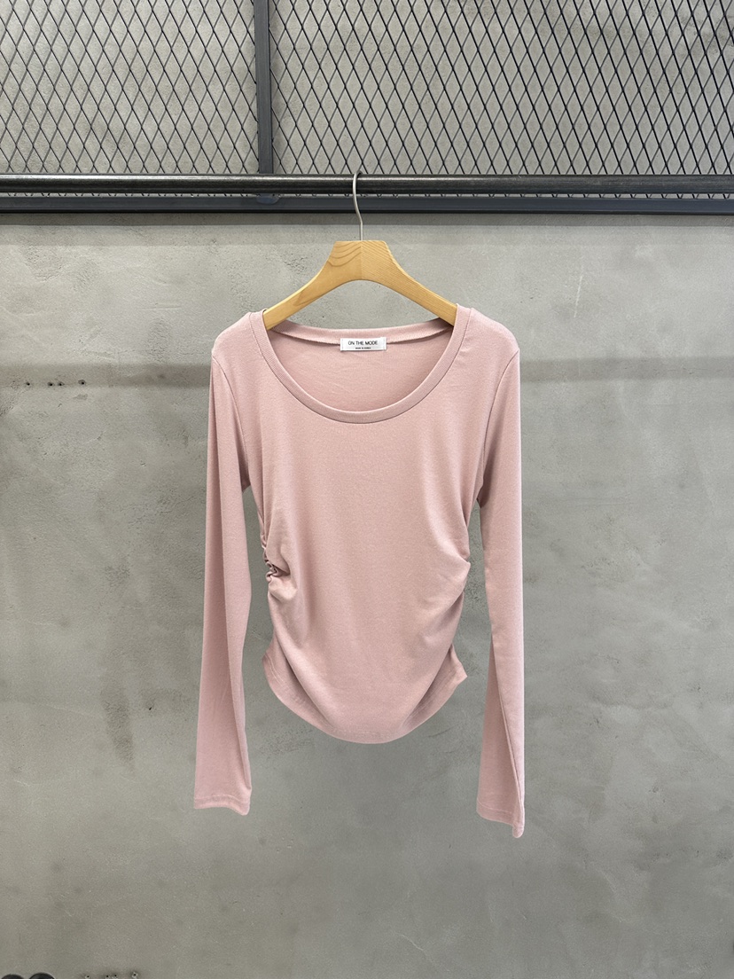 ON THE MODE韓國代購女士新品真品熱賣長袖T恤褶皺羅紋ON THE MODE長袖T恤圖色1