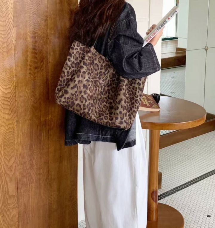 TROUVAILLE東大門直郵女士新品熱賣真品單肩斜跨包絨面革TROUVAILLE單肩/斜跨包圖色4
