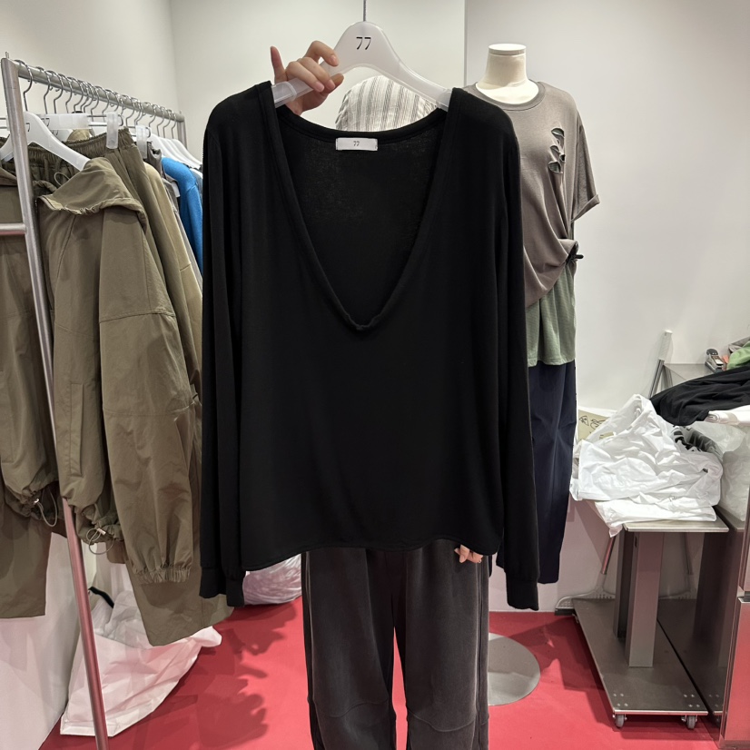 77東大門實拍女裝新品推薦休閑人氣時尚真品熱賣長袖T恤77長袖T恤圖色3黑色