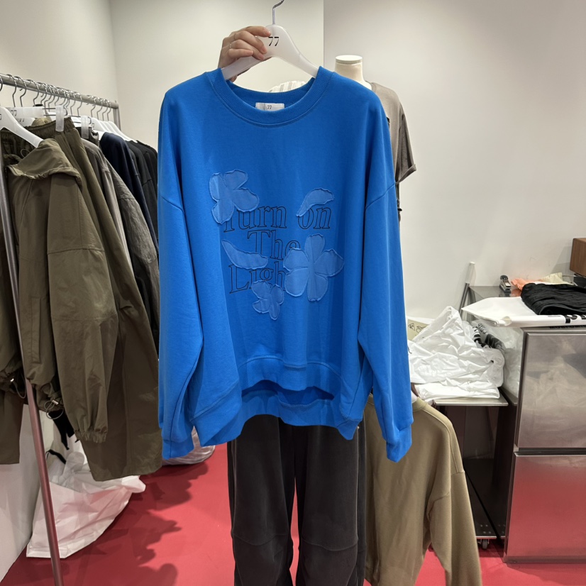 77東大門直郵女士新款熱賣人氣真品時尚休閑推薦衛衣貼花77衛衣圖色4