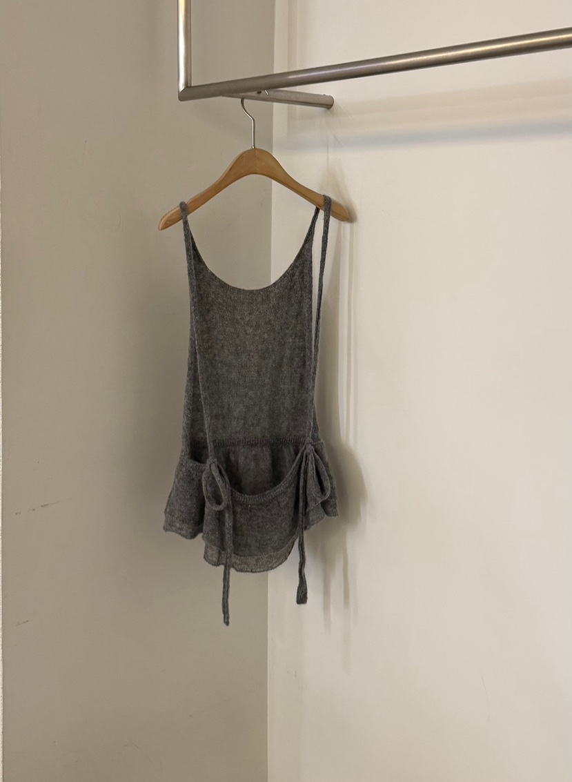 TWENTY FOUR SEVEN24-7韓國代購女裝新款熱賣吊帶背心荷葉邊馬海毛TEWNTY FOUR SEVEN24-7吊帶/背心