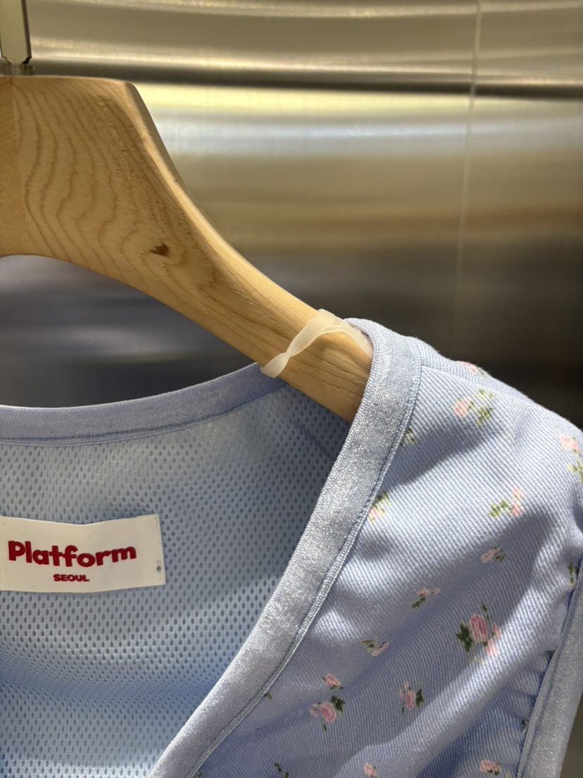 PLATFORM-L東大門實拍女裝新款時尚推薦真品熱賣馬甲花朵PLATFORM-L馬甲