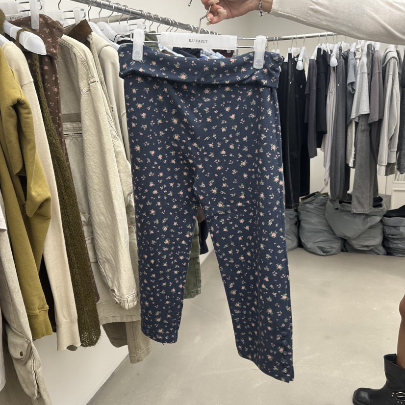 R U VAULT東大門代購女裝新品時尚推薦休閑熱賣真品休閑褲R U VAULT休閑褲圖色3