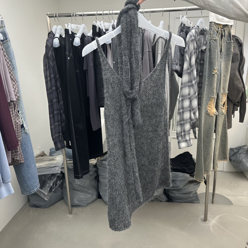 R U VAULT韓國直郵女裝新品真品推薦休閑吊帶背心含圍巾R U VAULT吊帶/背心