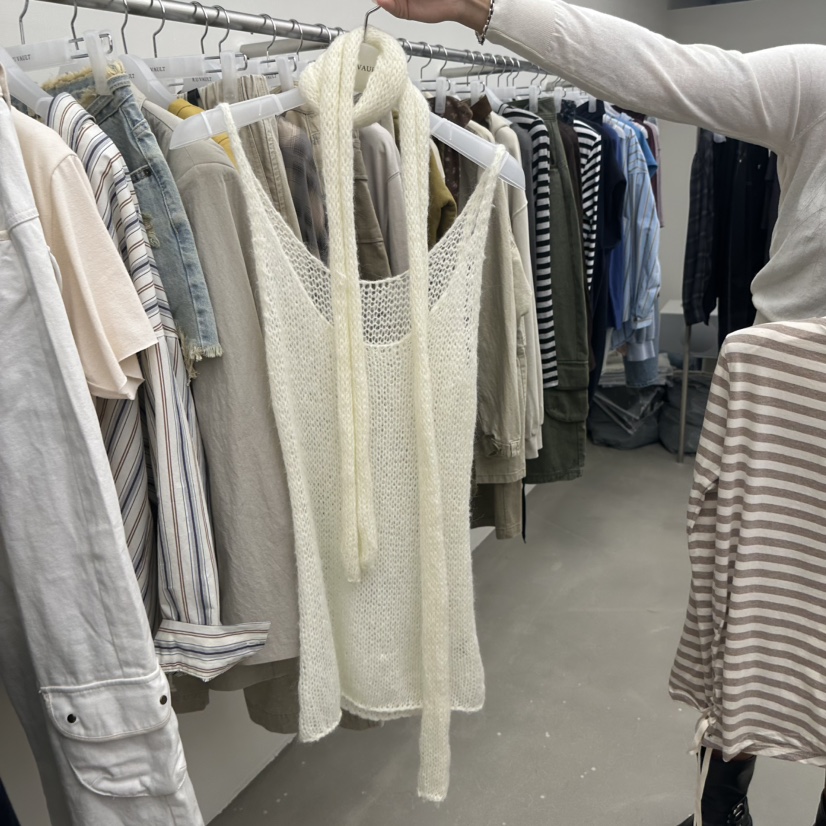 R U VAULT韓國直郵女裝新品真品推薦休閑吊帶背心含圍巾R U VAULT吊帶/背心圖色3