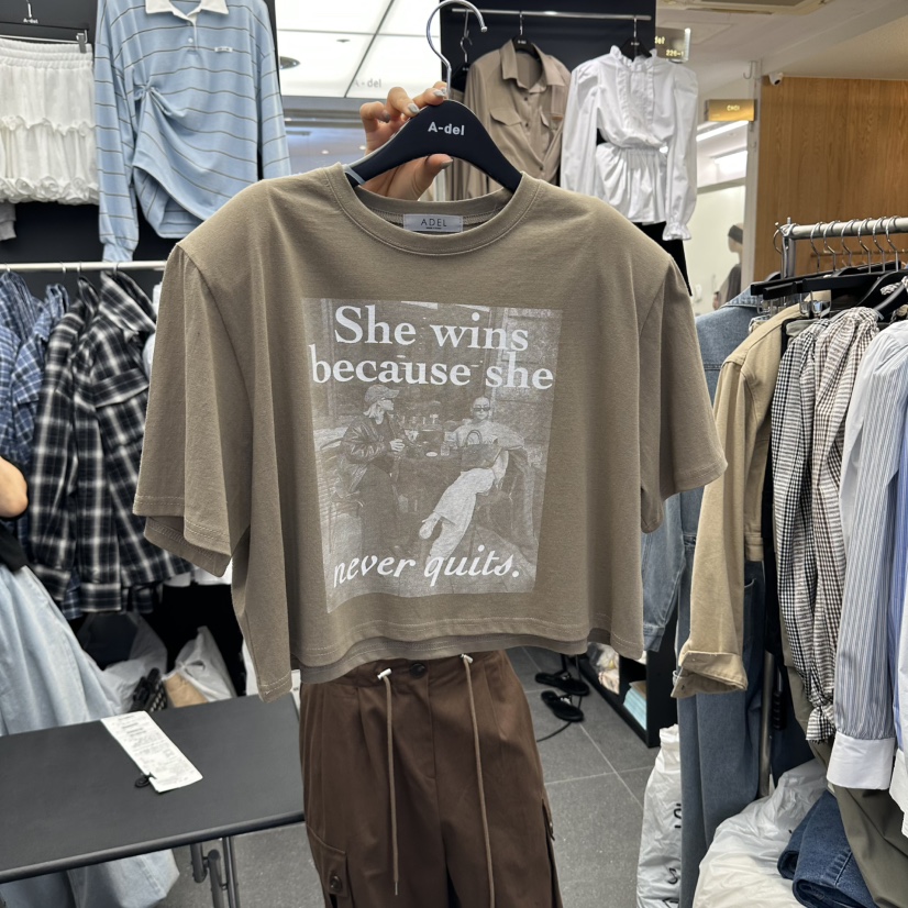 A-DEL東大門直郵女裝新款熱賣時尚推薦休閑真品人氣T恤印花A-DELT恤圖色1