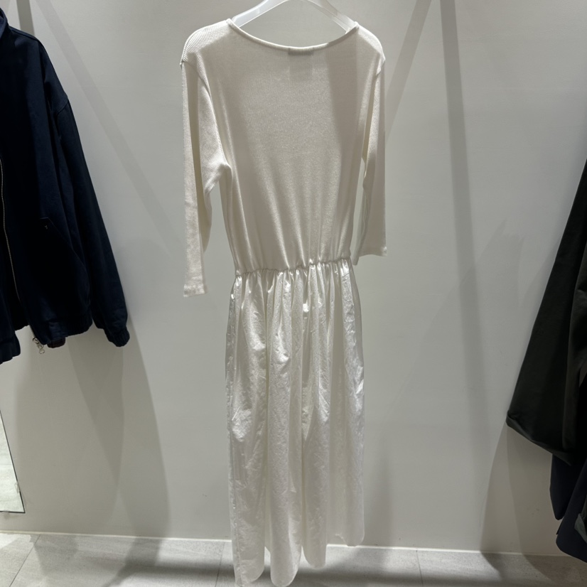 LOW MOMENT東大門實拍女士新品真品人氣時尚推薦連衣裙OPSLOW MOMENT連衣裙