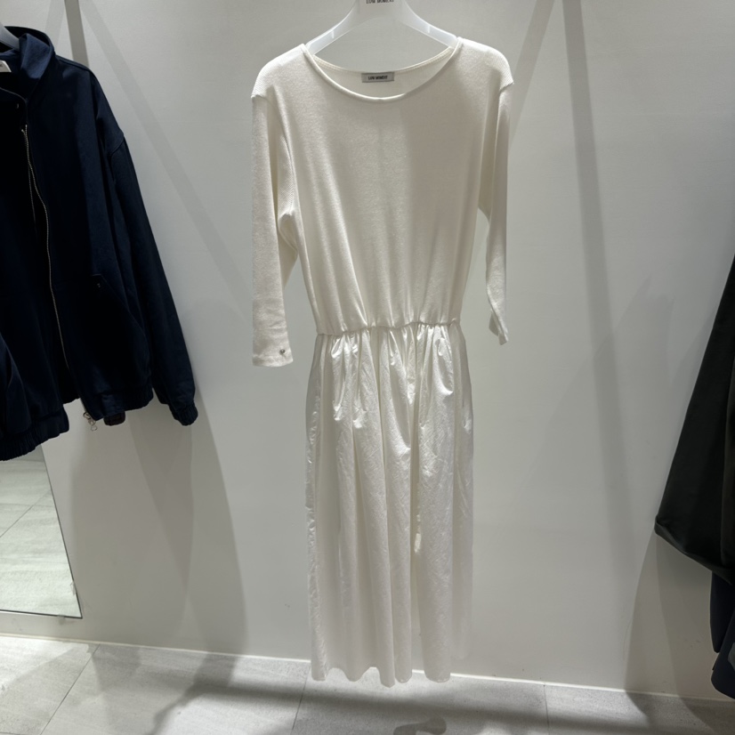 LOW MOMENT東大門實拍女士新品真品人氣時尚推薦連衣裙OPSLOW MOMENT連衣裙圖色1