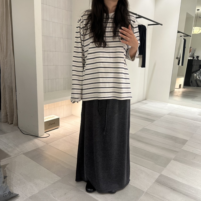 LOW MOMENT東大門實拍女裝新品休閑熱賣時尚人氣長袖T恤LOW MOMENT長袖T恤