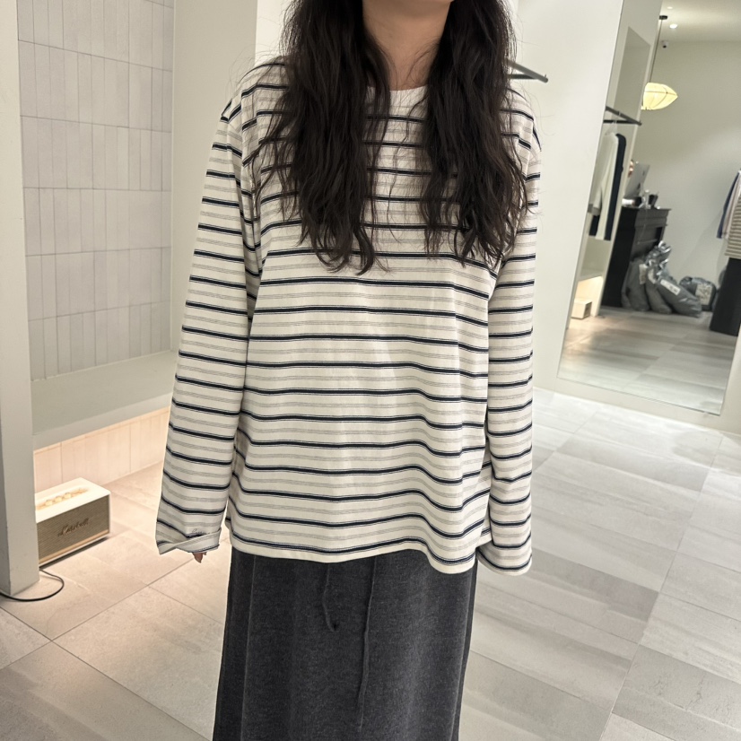 LOW MOMENT東大門實拍女裝新品休閑熱賣時尚人氣長袖T恤LOW MOMENT長袖T恤圖色1