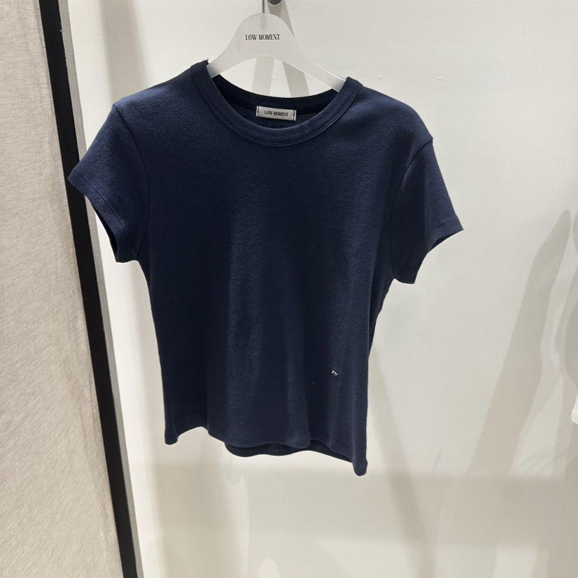 LOW MOMENT東大門直郵女士新款休閑真品人氣時尚推薦T恤LOW MOMENTT恤圖色2