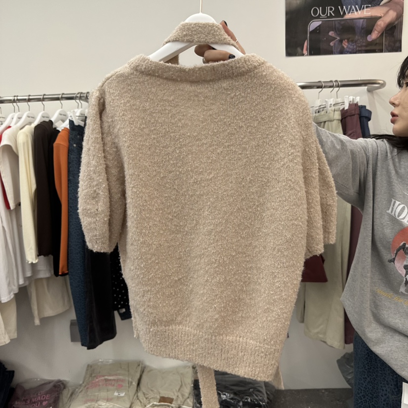 OURWAVE/OUR ROOM韓國代購女裝新品真品針織衫不含內搭含脖帶圍巾OURWAVE/OUR ROOM針織衫