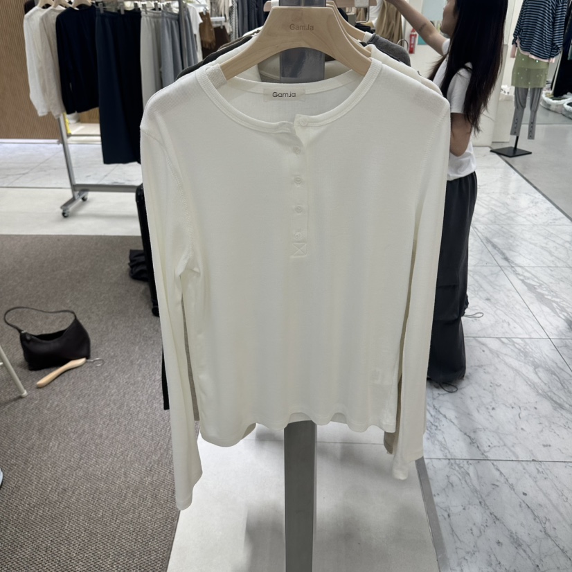 GAM JA東大門實拍女士新品人氣推薦真品時尚熱賣長袖T恤GAM JA長袖T恤圖色2