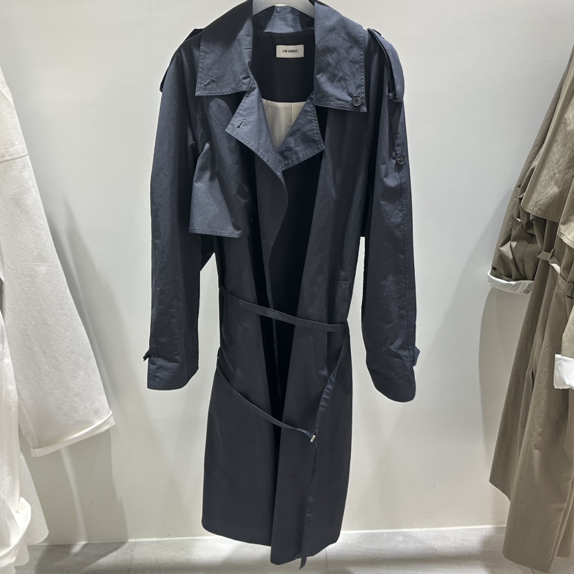 LOW MOMENT東大門實拍女士新品真品熱賣人氣時尚長款風衣LOW MOMENT長款風衣圖色2