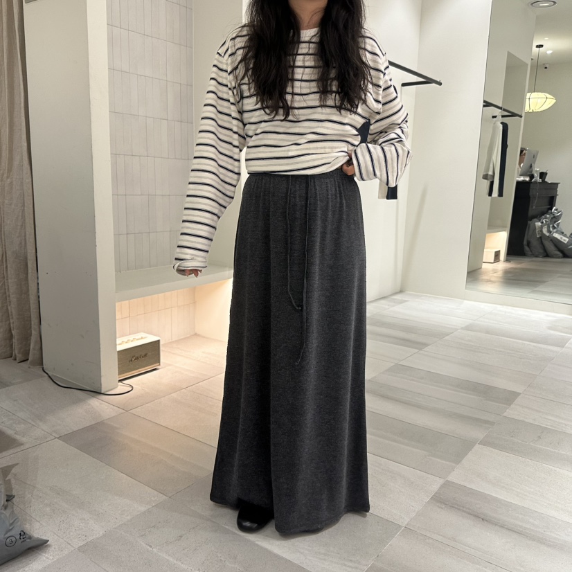 LOW MOMENT韓國直郵女士新款人氣休閑推薦熱賣真品時尚長裙LOW MOMENT長裙