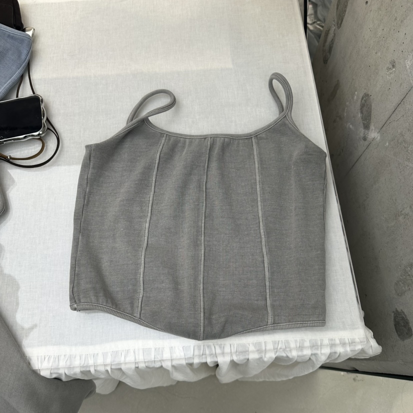 R U VAULT韓國直郵女裝新款時尚人氣休閑熱賣推薦吊帶背心R U VAULT吊帶/背心圖色1