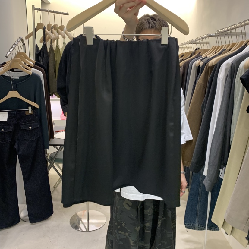PHILO東大門實拍女裝新品真品人氣熱賣時尚推薦休閑短裙緞PHILO短裙