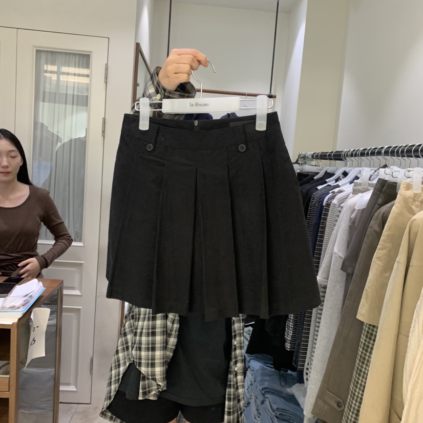 LE AHICON東大門代購女裝新款真品休閑時尚人氣熱賣短裙Le Ahicon短裙圖色1