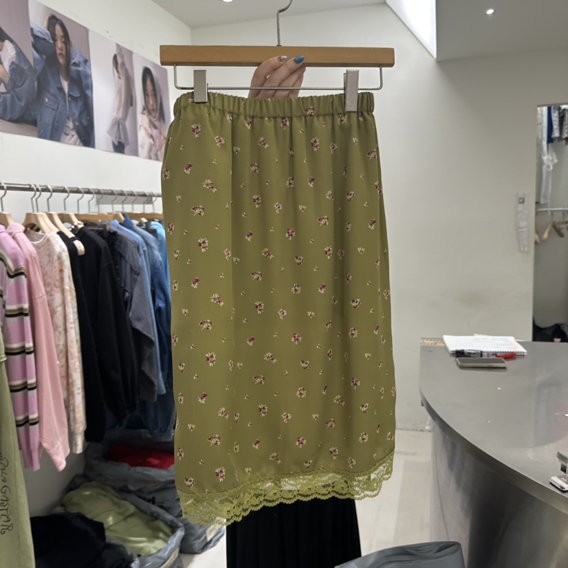 REPELLER東大門實拍女裝新品推薦真品熱賣半身裙中短裙小花REPELLER半身裙/中短裙圖色2