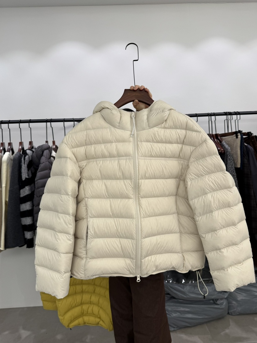 WATER MELON東大門直郵女裝新品推薦短款羽絨服填充鴨絨WATER MELON短款羽絨服圖色2