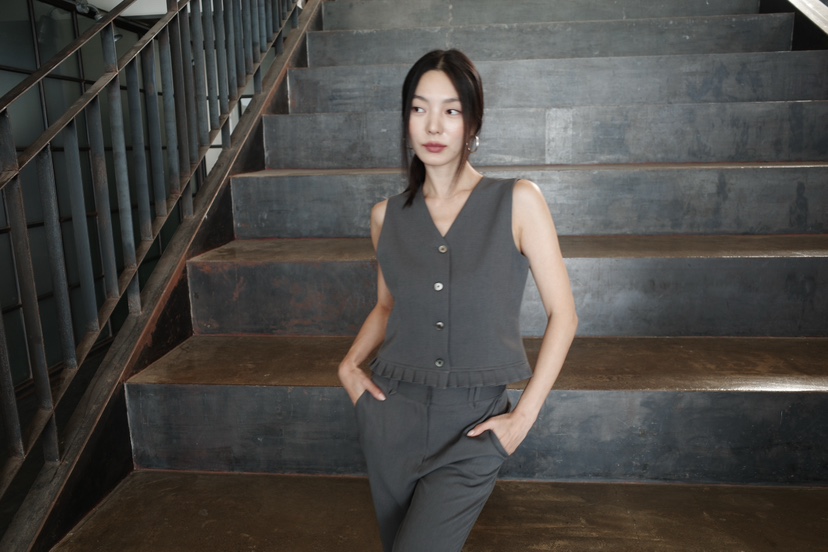 SOLD OUT韓國代購女士新款真品人氣時尚休閑推薦熱賣馬甲SOLD OUT馬甲