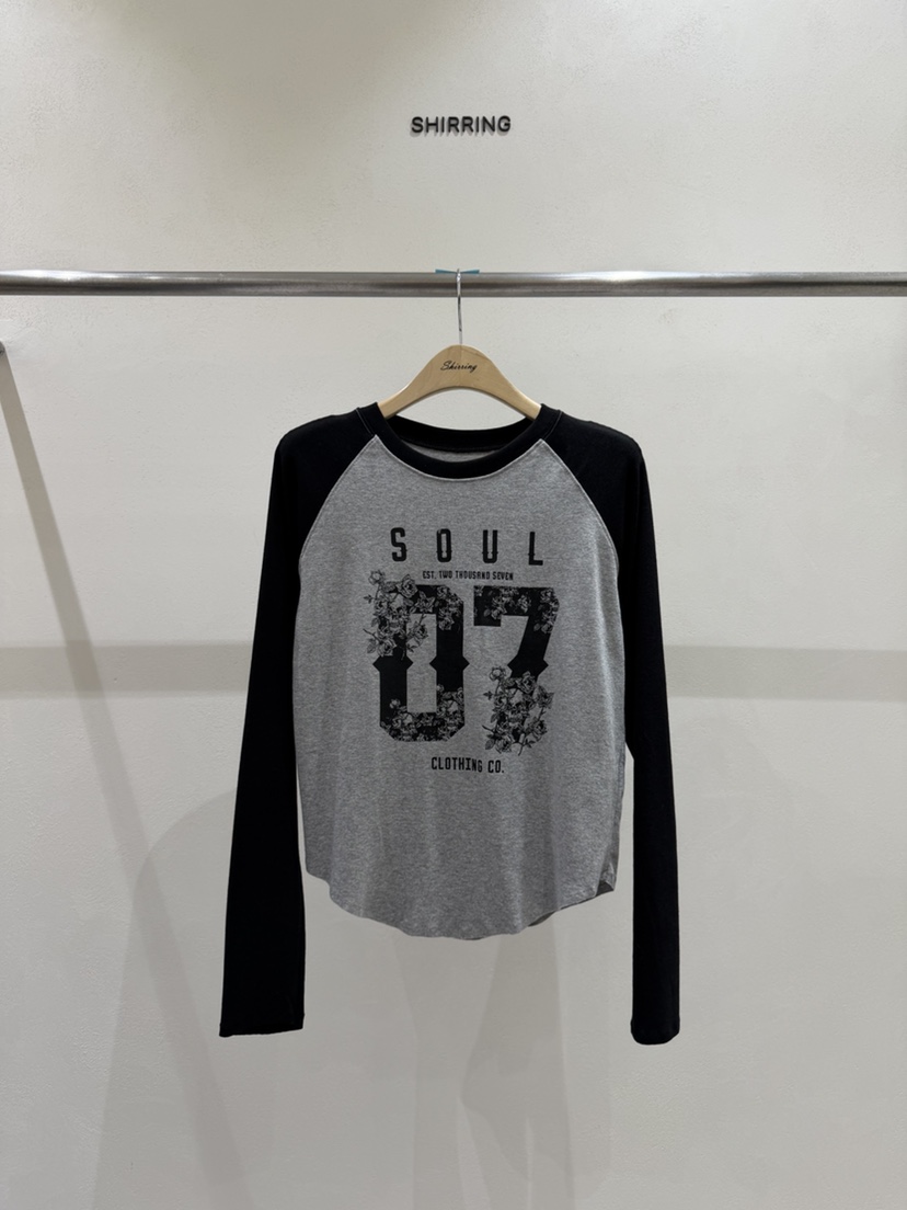 SHIRRING韓國代購女裝新品推薦人氣休閑時尚長袖T恤插肩袖SHIRRING長袖T恤圖色1