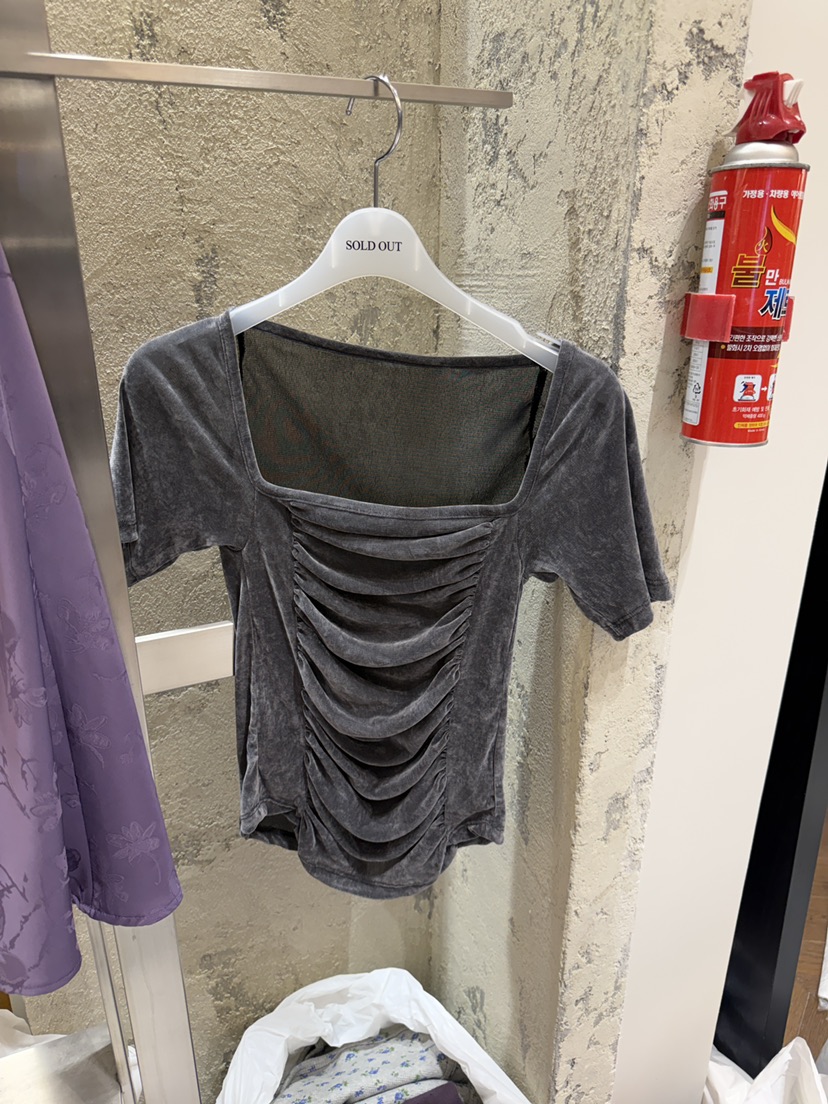 SOLD OUT韓國代購女裝新款職業休閑推薦真品人氣T恤褶皺SOLD OUTT恤圖色2