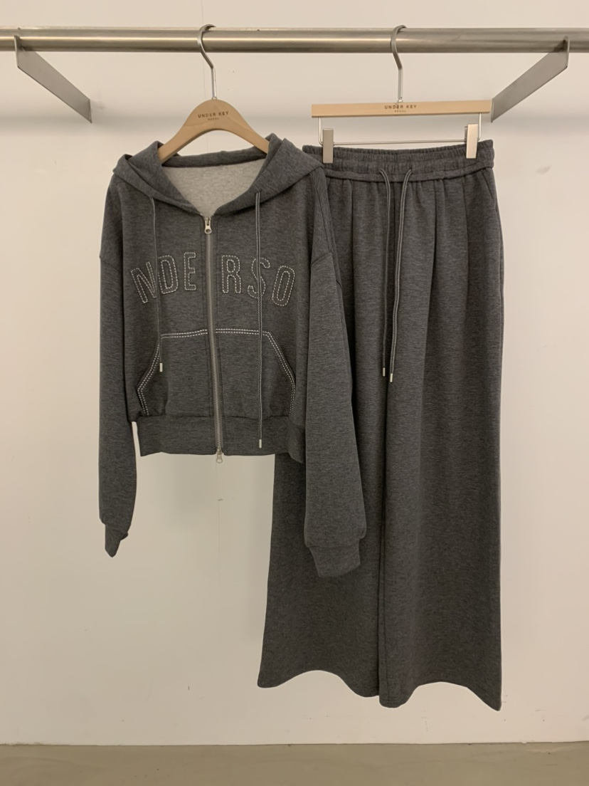 UNDER KEY東大門實拍女士新品人氣推薦熱賣套裝彈力連帽UNDER KEY套裝圖色2