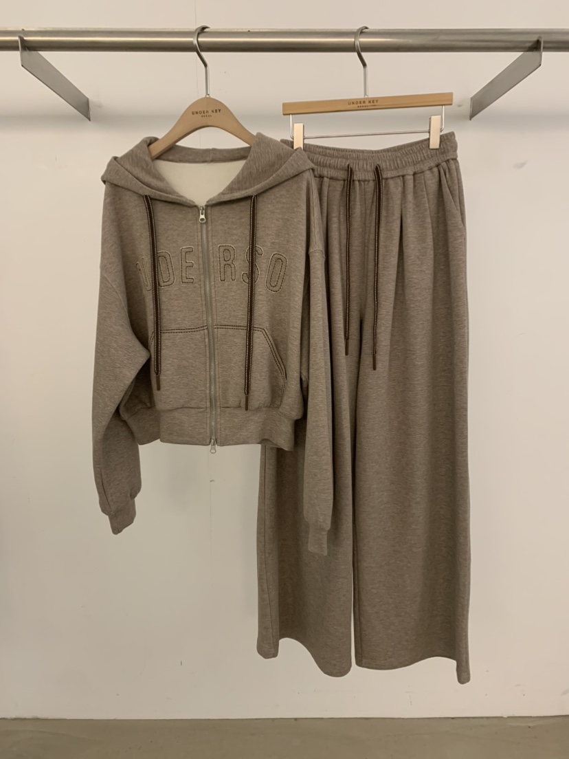 UNDER KEY東大門實拍女士新品人氣推薦熱賣套裝彈力連帽UNDER KEY套裝圖色3