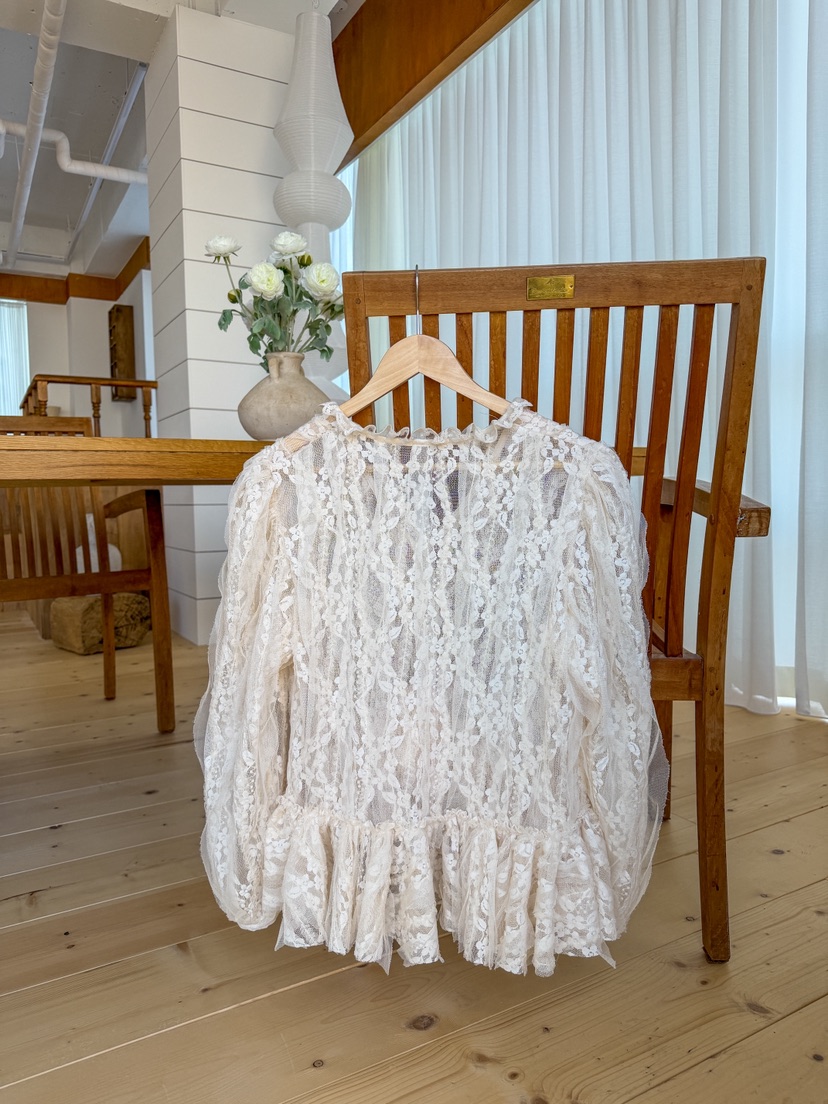 81 MARKET-L東大門代購女裝新品真品推薦熱賣襯衫蕾絲衫81 MARKET-L襯衫/蕾絲衫