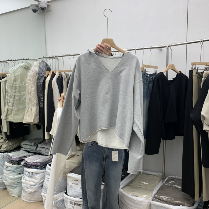 MOI-A韓國直郵女士新品時尚推薦熱賣真品衛衣連帽衫V領寬松MOI-A衛衣圖色2