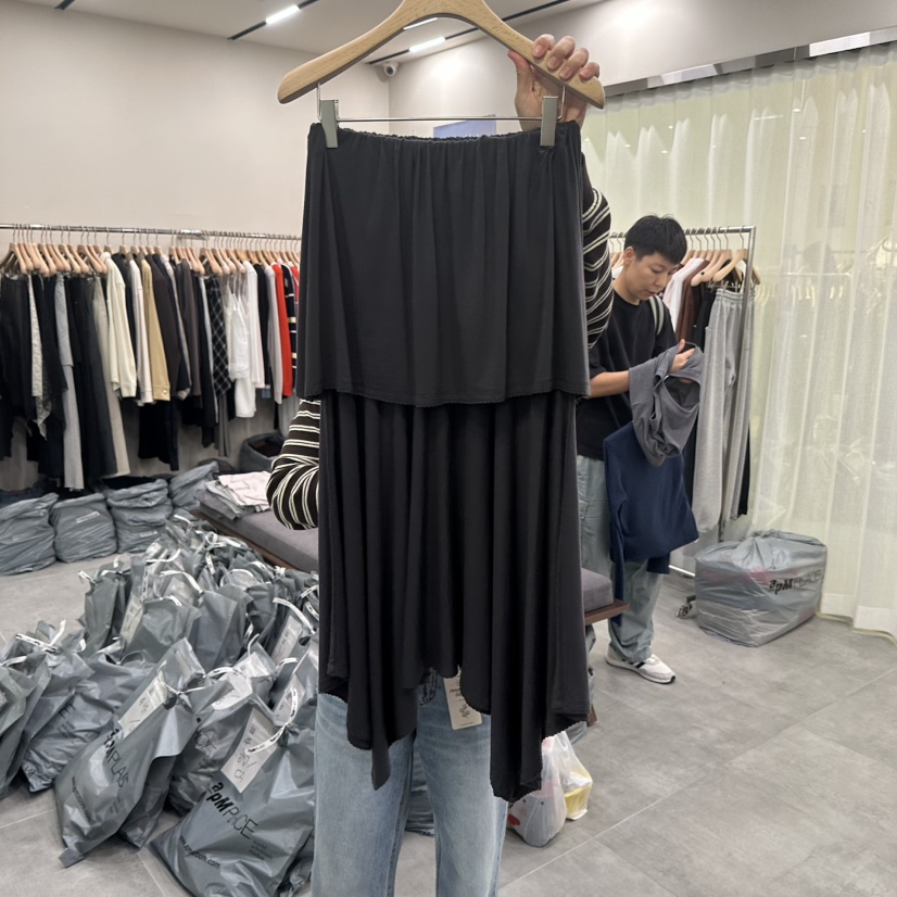 URBANSTORY/REMAKING東大門直郵女裝新款真品熱賣時尚長裙Remaking/URBANSTORY長裙圖色2墨色