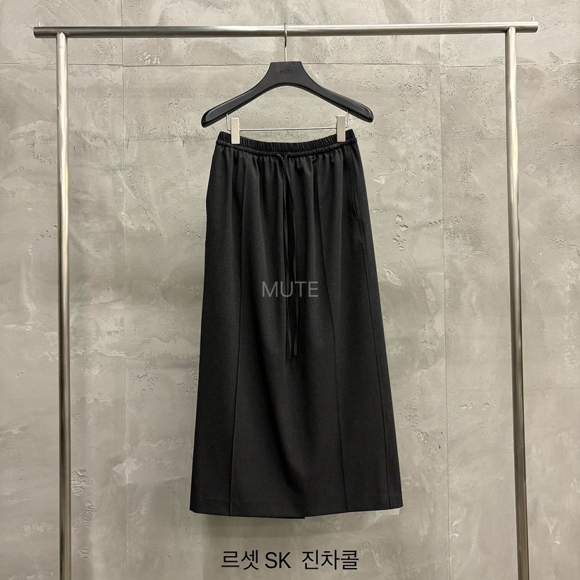 MUTE-P東大門實拍女士新款真品熱賣推薦時尚休閑人氣長裙MUTE長裙圖色2墨色