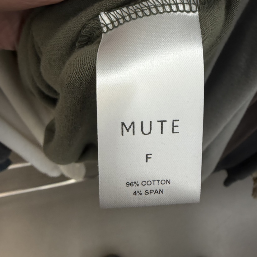 MUTE-P韓國直郵女裝新款真品休閑人氣時尚熱賣推薦長袖T恤MUTE長袖T恤