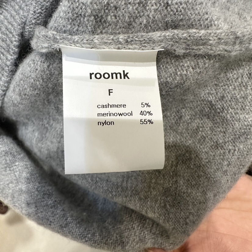 ROOM K-P東大門實拍女裝新款真品熱賣時尚針織衫含圍巾ROOM K-P針織衫