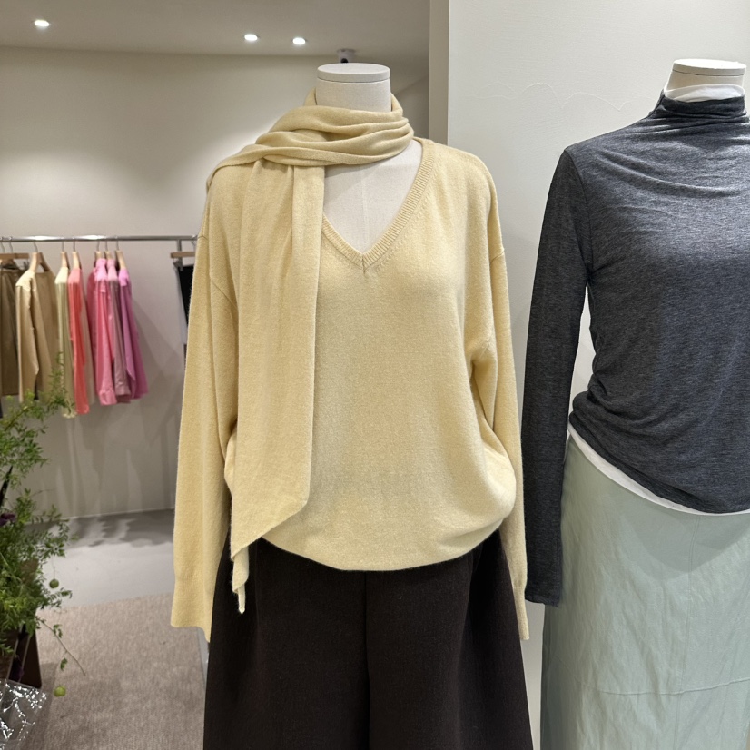 ROOM K-P東大門實拍女裝新款真品熱賣時尚針織衫含圍巾ROOM K-P針織衫圖色2