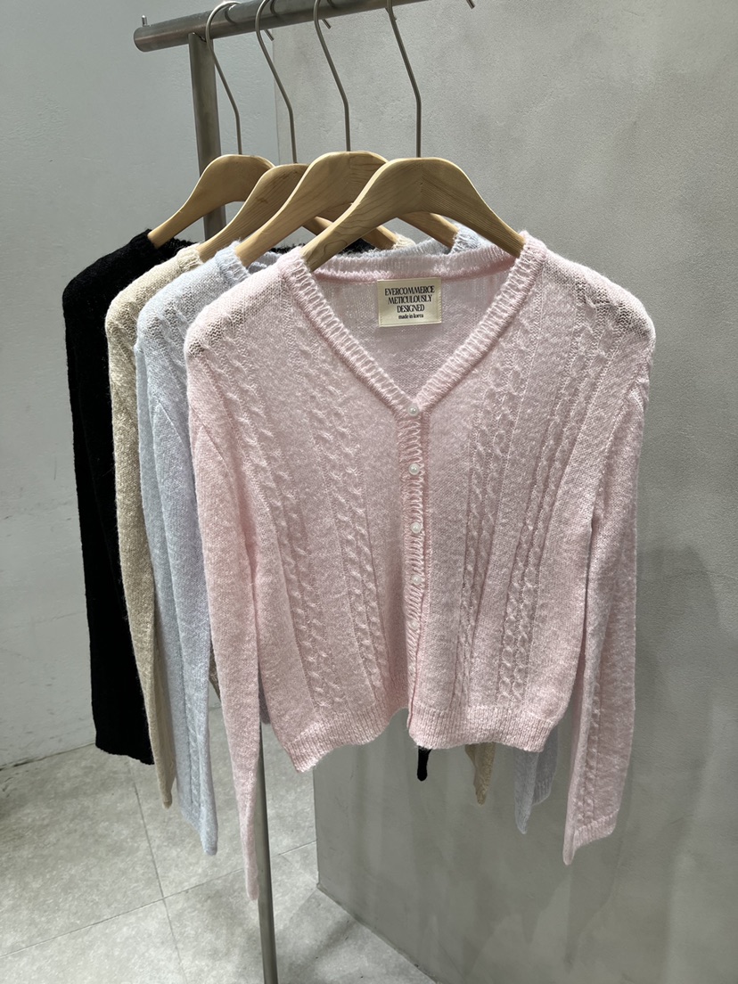 EVERCOMMERCE METICULOUSLY DESIGNED東大門直郵女士新款推薦針織衫扭曲EVERCOMMERCE METICULOUSLY DESIGNED針織衫