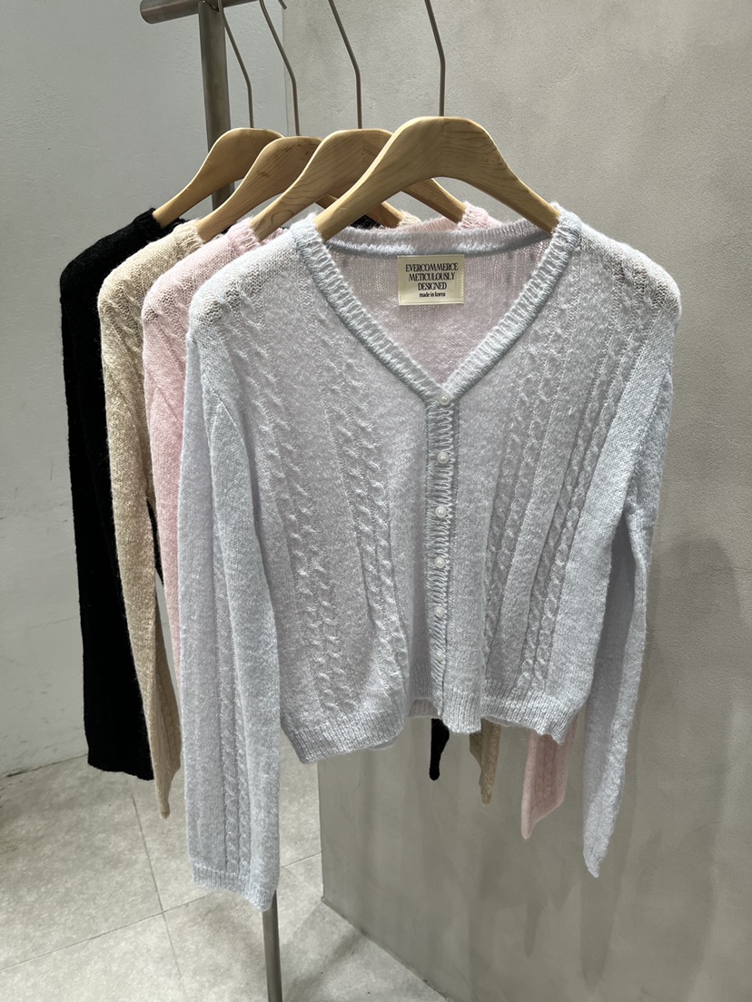 EVERCOMMERCE METICULOUSLY DESIGNED東大門直郵女士新款推薦針織衫扭曲EVERCOMMERCE METICULOUSLY DESIGNED針織衫