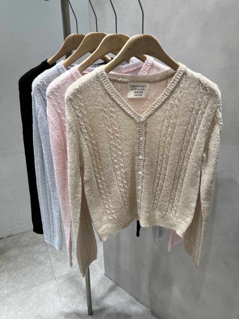 EVERCOMMERCE METICULOUSLY DESIGNED東大門直郵女士新款推薦針織衫扭曲EVERCOMMERCE METICULOUSLY DESIGNED針織衫