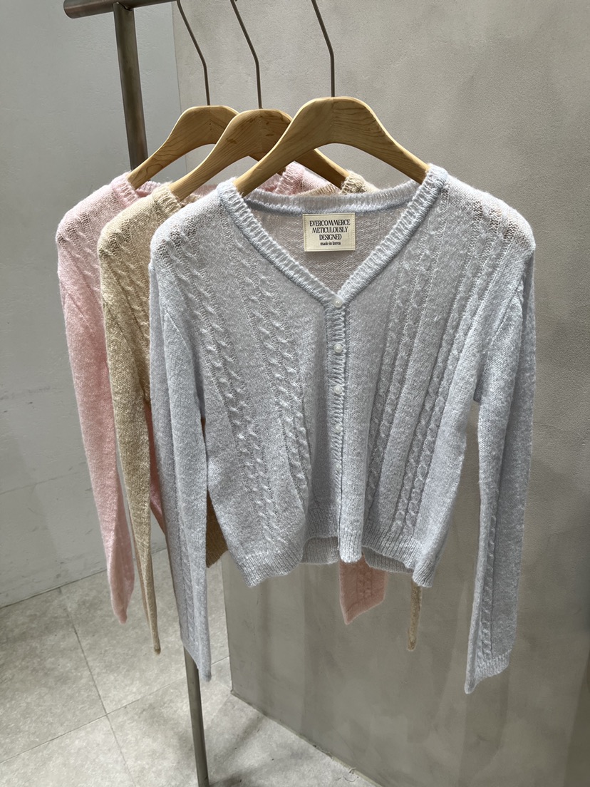 EVERCOMMERCE METICULOUSLY DESIGNED東大門直郵女士新款推薦針織衫扭曲EVERCOMMERCE METICULOUSLY DESIGNED針織衫
