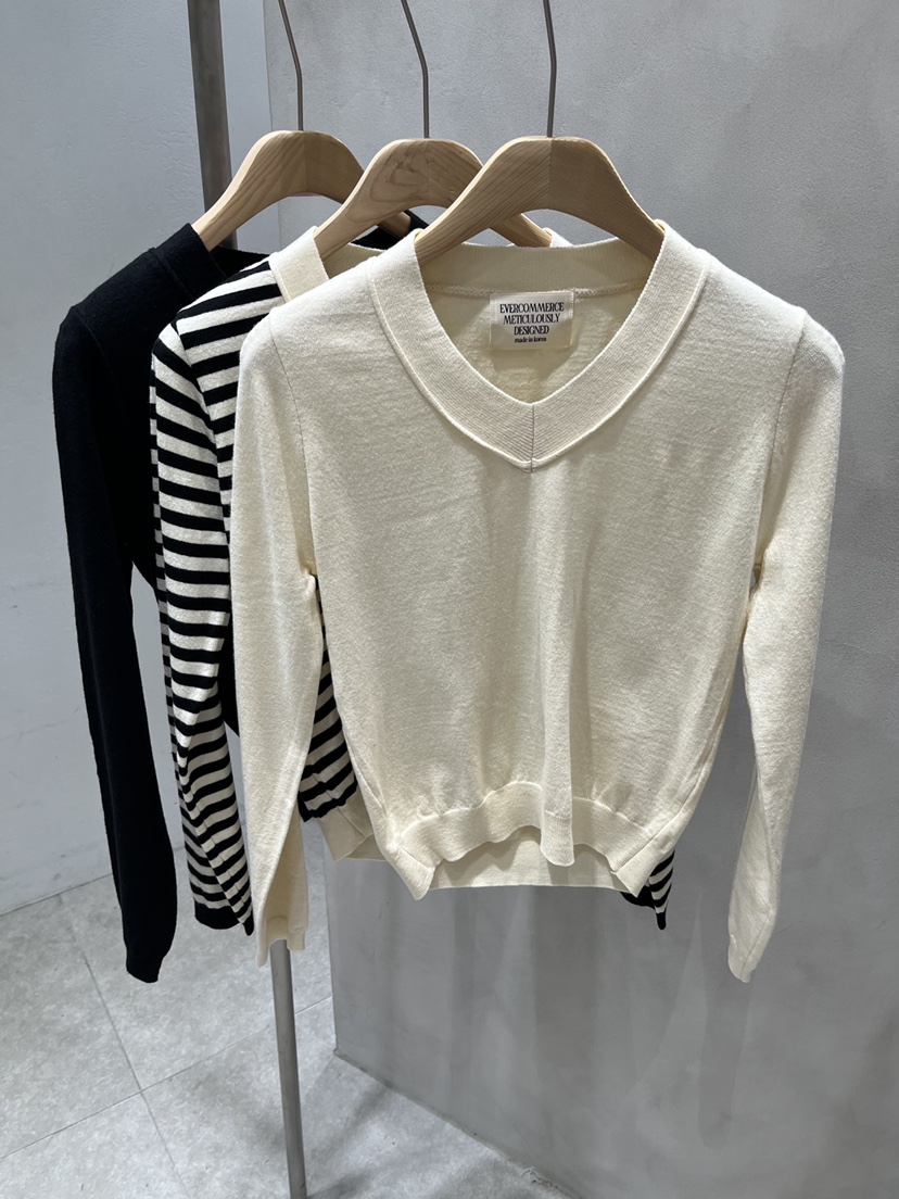EVERCOMMERCE METICULOUSLY DESIGNED韓國直郵女士新款熱賣針織衫EVERCOMMERCE METICULOUSLY DESIGNED針織衫