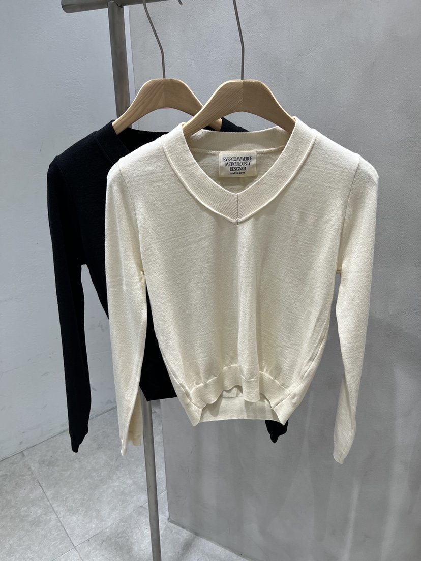 EVERCOMMERCE METICULOUSLY DESIGNED韓國直郵女士新款熱賣針織衫EVERCOMMERCE METICULOUSLY DESIGNED針織衫